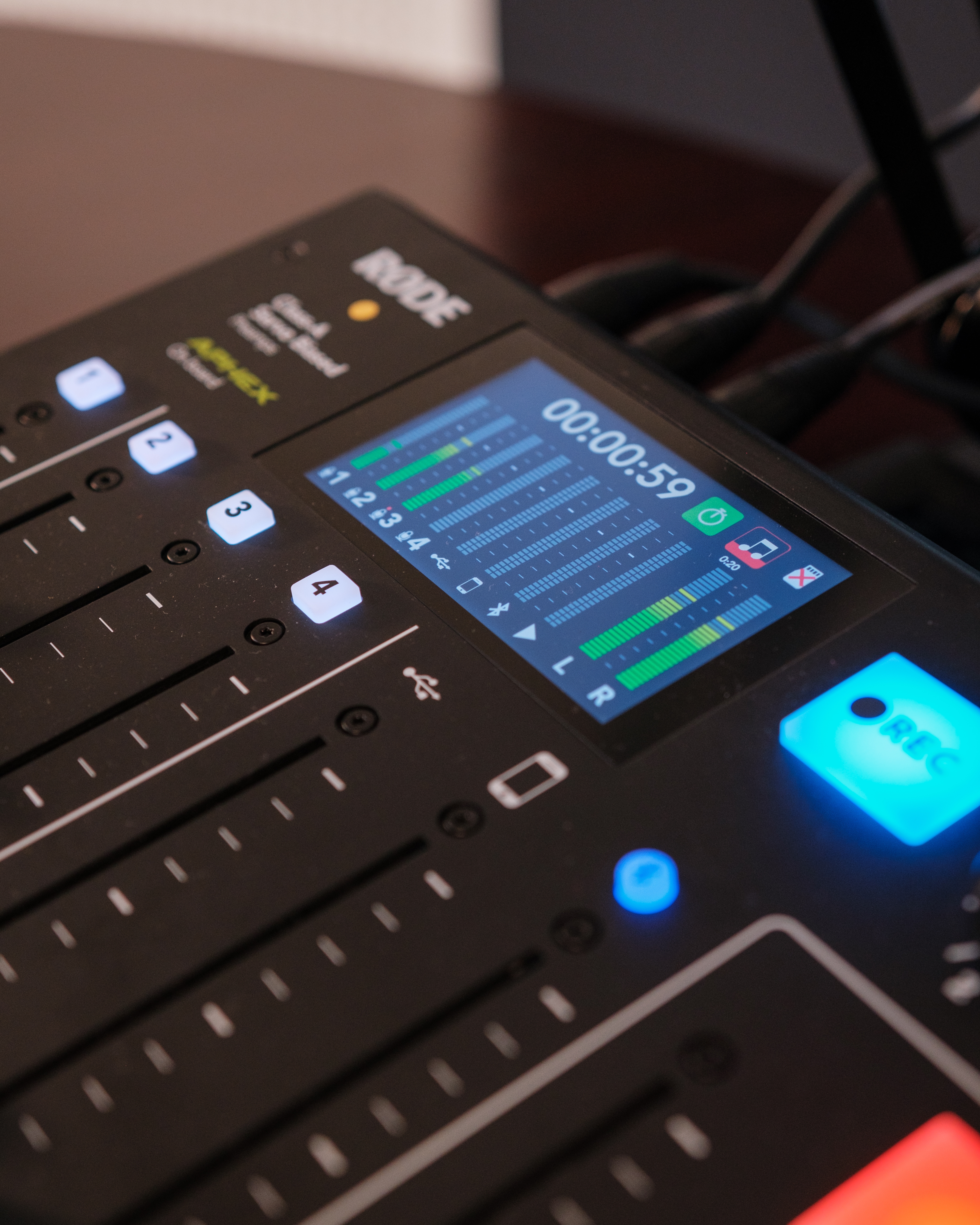 RØDECaster Pro