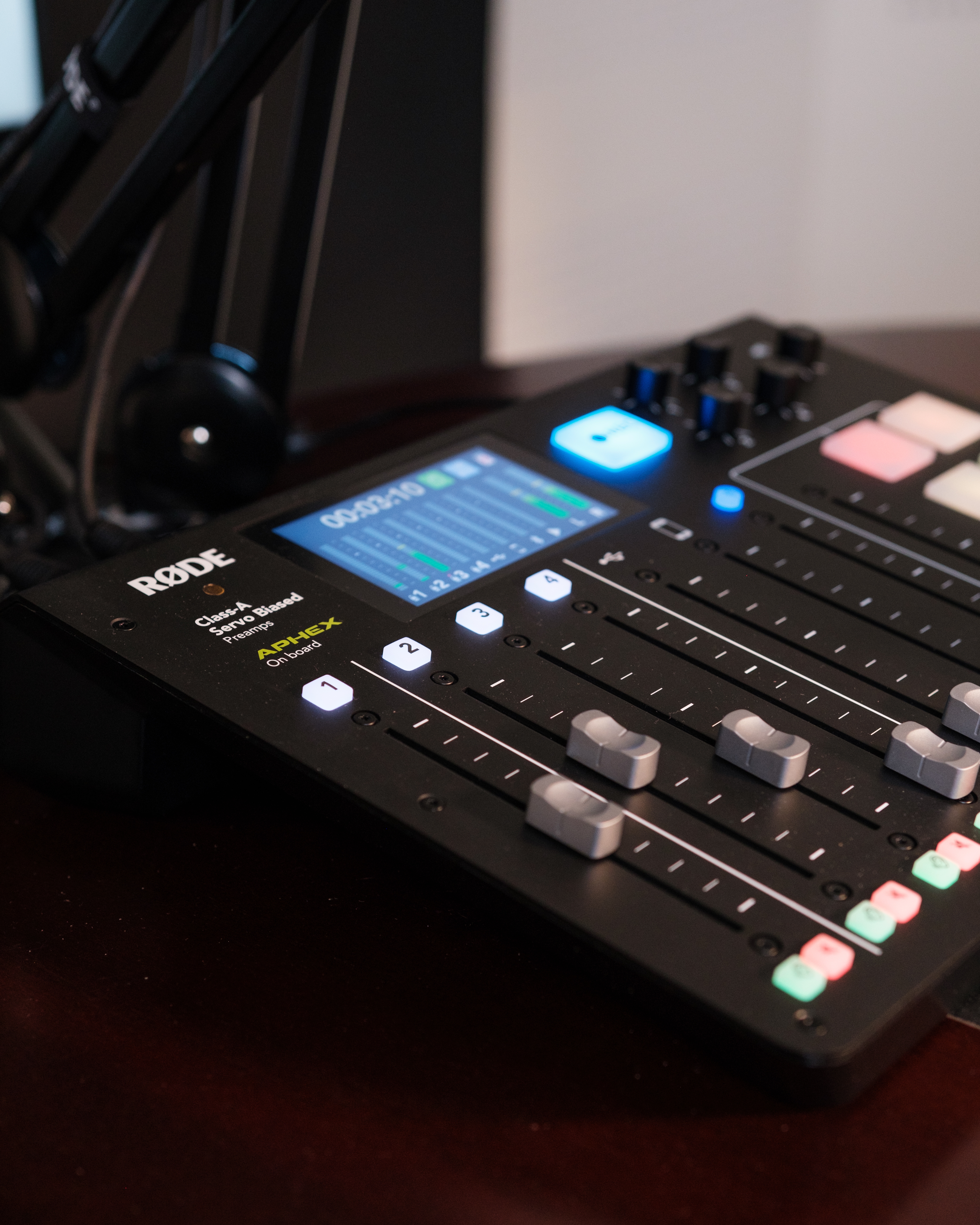 RØDECaster Pro