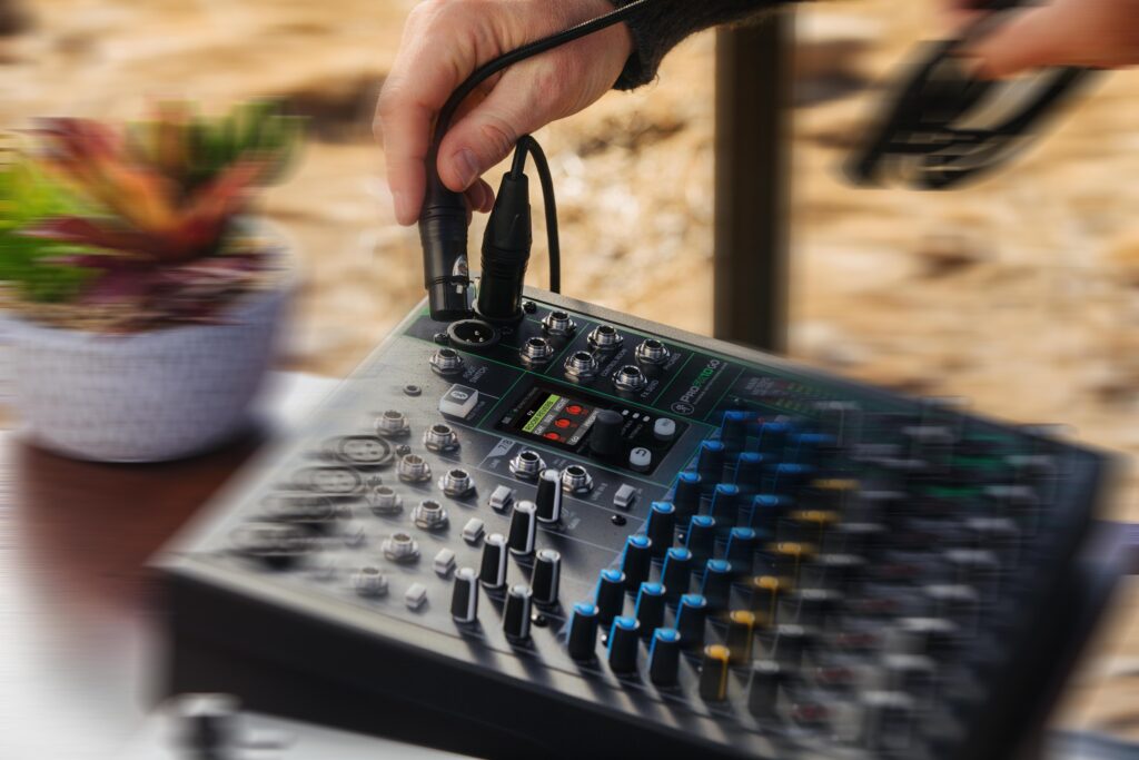 Mackie Showbox Hyperactive Audiotechnik Full-Service Distribution